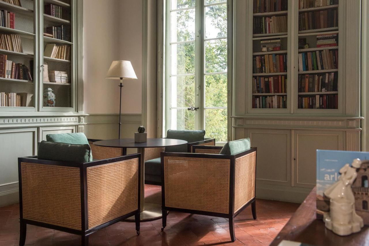 ホテルChateau Martinay カルパントラ エクステリア 写真